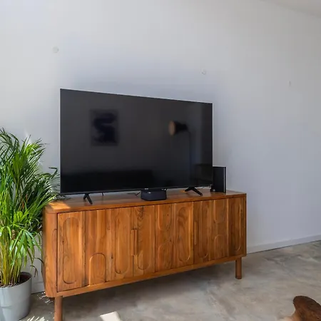 Poets Atelier * Oeiras