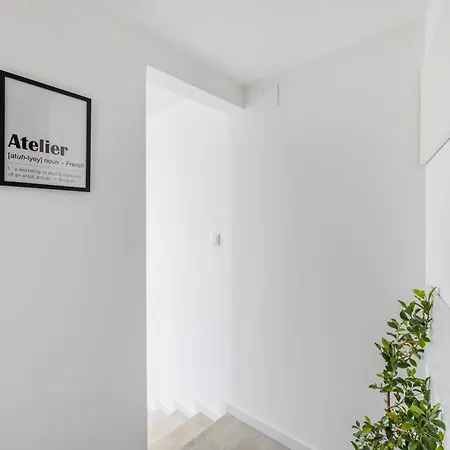 Poets Atelier * Oeiras