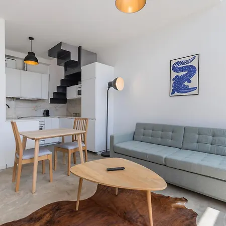 Poets Atelier Villa Oeiras