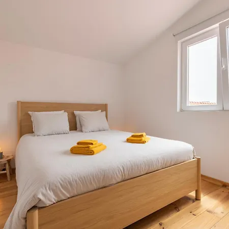 Poets Atelier * Oeiras