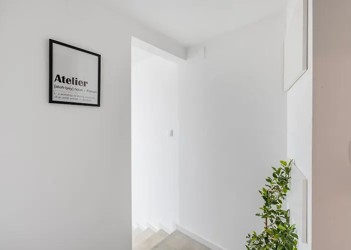 Poets Atelier * Oeiras