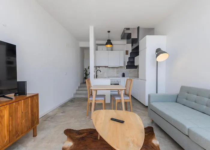 Poets Atelier Oeiras