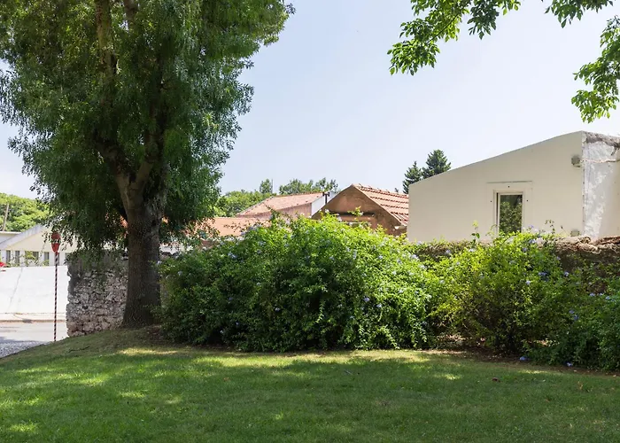 Vila Poets Atelier *