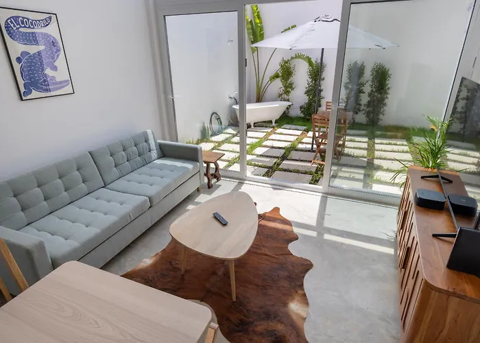 Poets Atelier Vila *