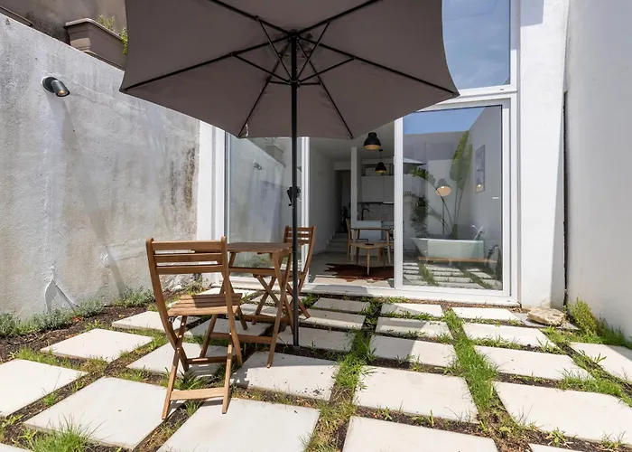 Vila Poets Atelier *